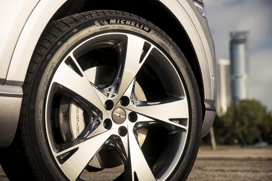 Колеса Genesis GV80 AWD 2020 года  (NA) (фото 7 из 40)